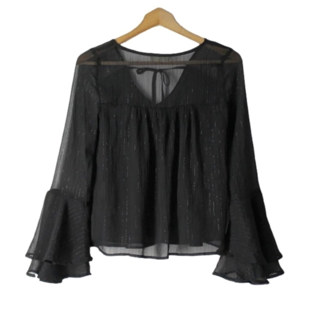 NWOT Hollister V-Neck Front Tie Bell Sleeve Top in Black with Gun Metal Threads